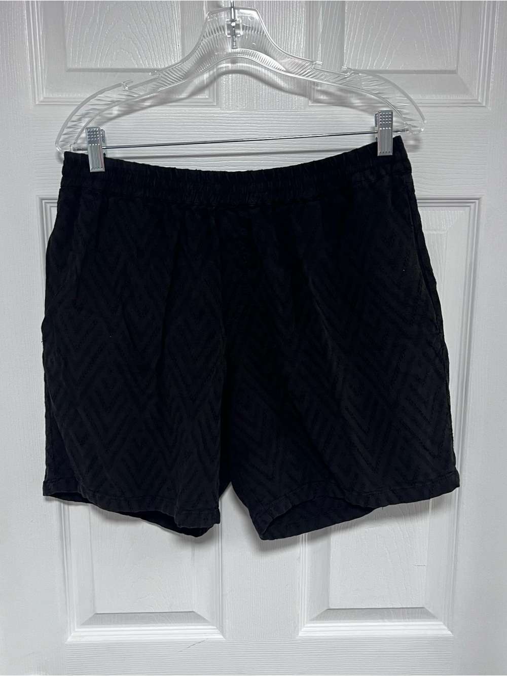 Zara Women’s Black Athletic Shorts with Subtle Chevron Texture Size M